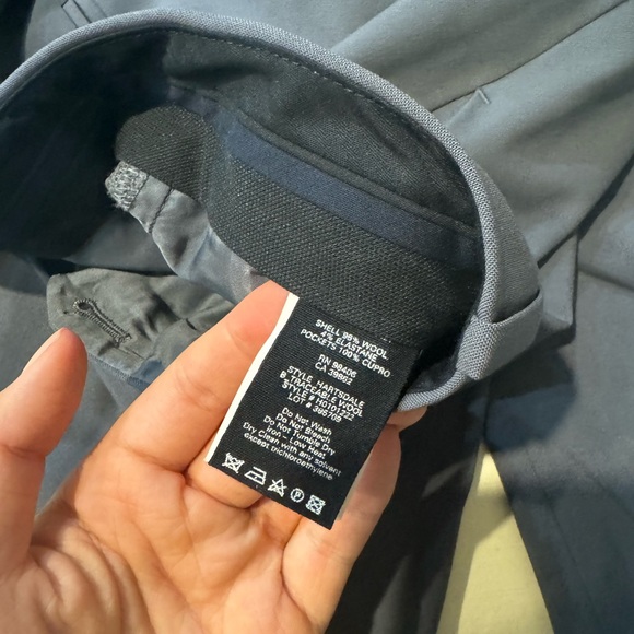 Theory Hartsdale Pants - Picture 4 of 5